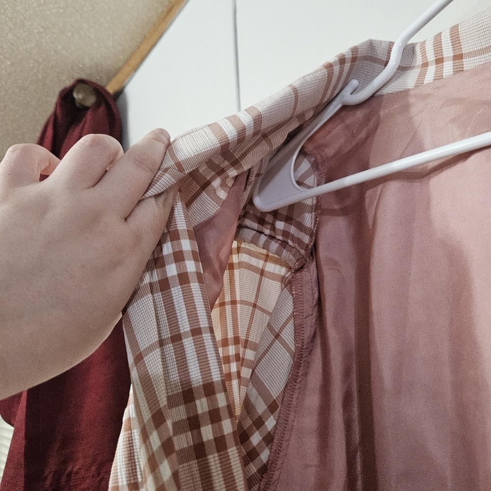 Jodifl Womens Pink Plaid Plus Size Blazer With Built In Shoulder Pads! - Picture 6 of 6